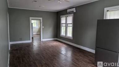 Main picture of 2220 Glenwood Dr