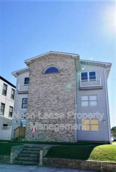 Main picture of 42 Commerce St