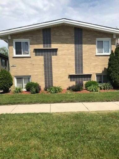 Main picture of 18417 Torrence Ave