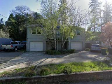 Main picture of 661 Canal St