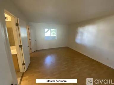 Main picture of 13270 Candelaria Rd NE
