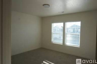 Main picture of 1664 S Haven Pkwy