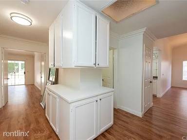 Main picture of 14 Colonial