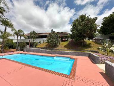 Main picture of 13316 Avenida La Valencia