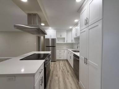Main picture of 808 Stratford Dr