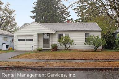 Main picture of 9106 SE Hawthorne Blvd