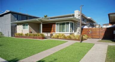 Main picture of 2917 W Rosecrans Ave