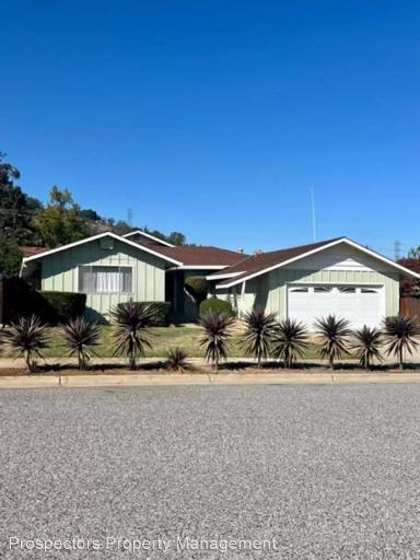 Main picture of 385 Heidi Dr