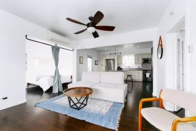Main picture of 363 Poli St