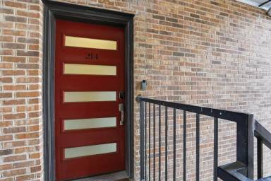 Main picture of 1324 May St