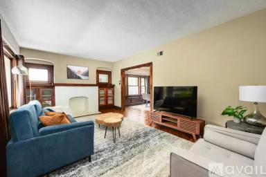 Main picture of 2523 E 124th St