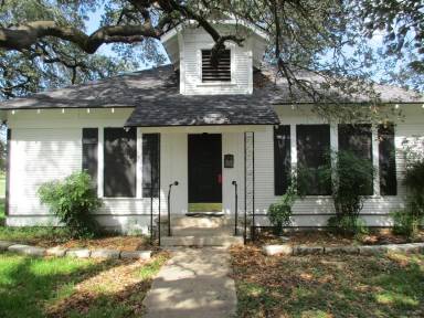 Main picture of 606 S Broad St