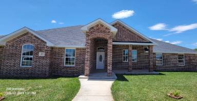 Main picture of 200 Dominion Way