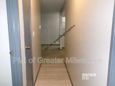 Main picture of 7452 N Granville Rd