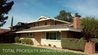Main picture of 915 Castlewood Dr