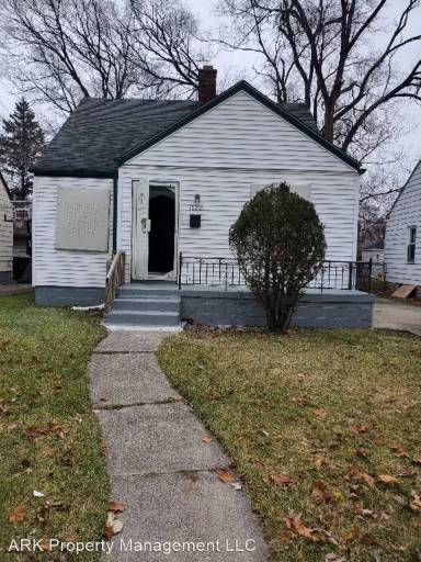 Main picture of 19946 Harned St