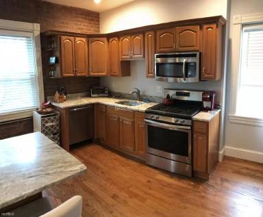 Main picture of 493 Broadway