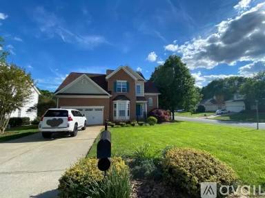 Main picture of 100 Mark Twain Ct