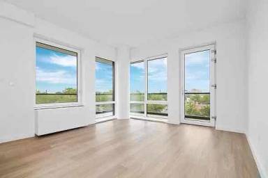 Main picture of 7128 Parsons Blvd