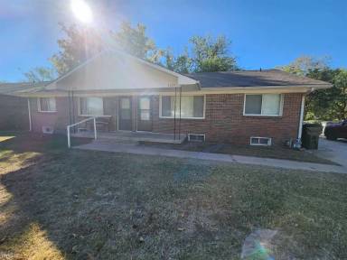 Main picture of 4127 W Pine St