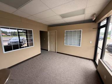 Main picture of 3131 Airport Rd