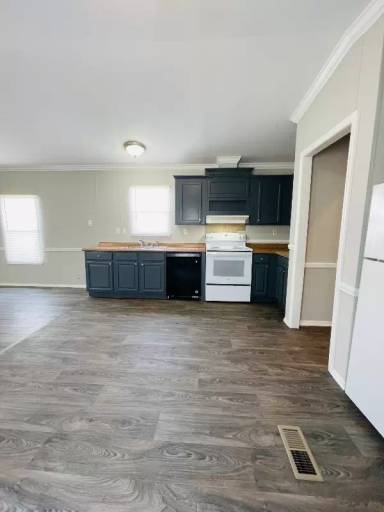 Main picture of Lansdowne Estates