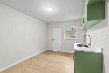 Main picture of 725 40th Pl