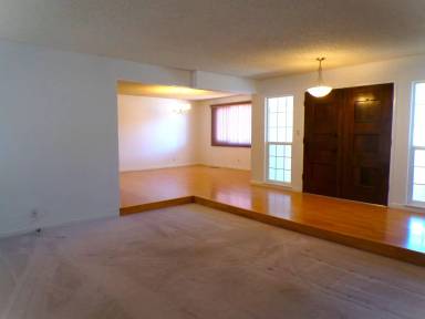 Main picture of 1600 Fairington Ln