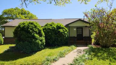 Main picture of 408 Callaway Rd