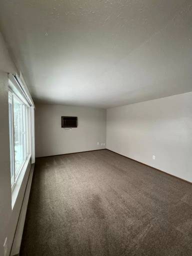 Main picture of 22 E Courtland Ave
