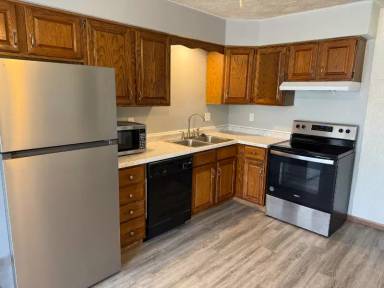 Main picture of 4 Brown Ct