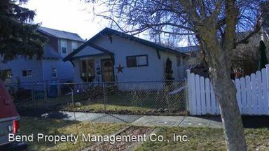 Main picture of 11 NW McKay Ave