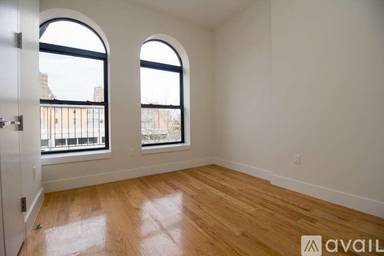 Main picture of 490 Kosciuszko St