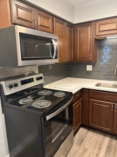 Main picture of 7232 Randolph St
