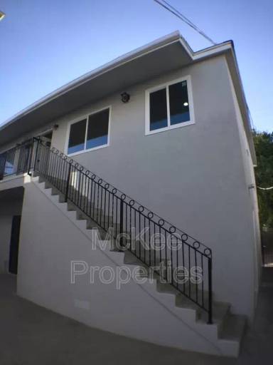 Main picture of 4334 1/2 Van Dyke Ave