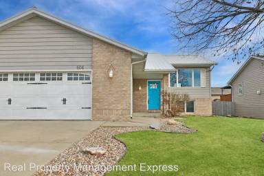 Main picture of 604 Perry Ln
