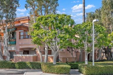 Main picture of 16 Villa Point Dr
