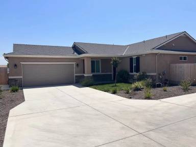 Main picture of 3735 W Nellis Ave