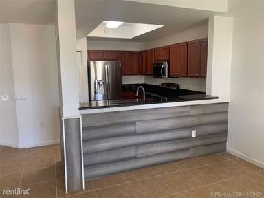 Main picture of 11401 NW 89th St