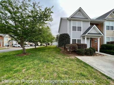Main picture of 11 Pearl Chambers Ct