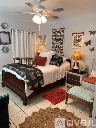 Main picture of 6114 The Oaks Ln