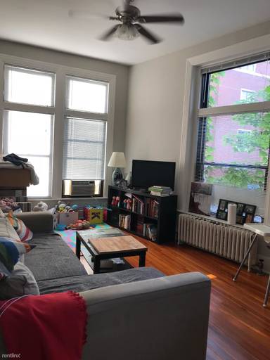 Main picture of 9 Sewall Ave
