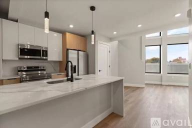 Main picture of 211 Green St