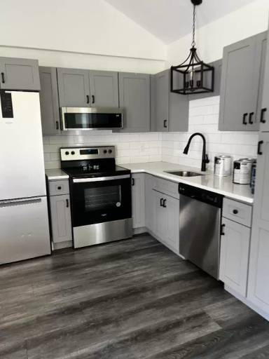 Main picture of 114 Middleboro Ave