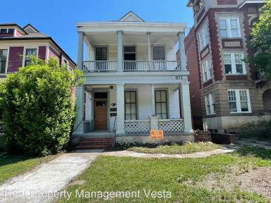 Main picture of 871 Mulberry St