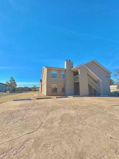 Main picture of The Cedars Apartments