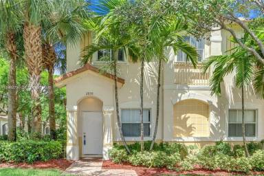 Main picture of 2830 SW 83rd Ter