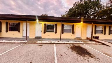 Main picture of 987 Berkley Rd