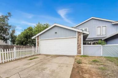Main picture of 9417 Aizenberg Cir