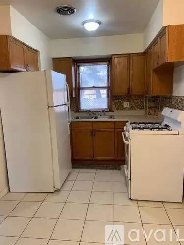 Main picture of 100 Vana Dr